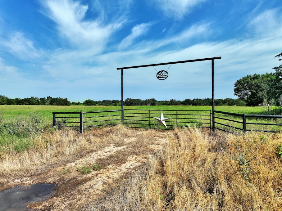 00 FM 619, Elgin, TX 78621, Presented by James Schwarz, Edmiston Properties. Powered by HomeDiary